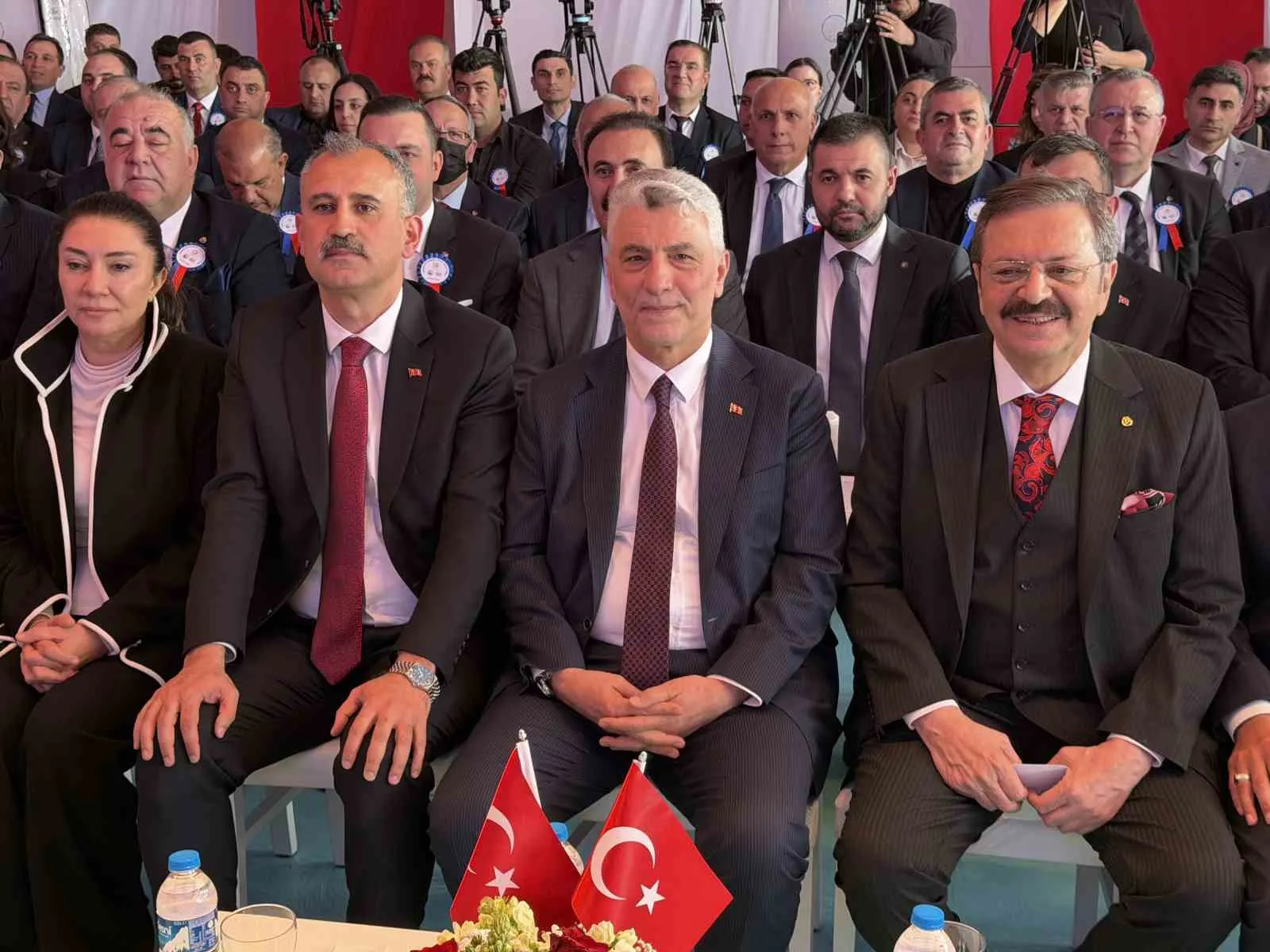 Gürbulak’ta Yeni Dönem: Sınır Ticareti İki Katına Çıkıyor!
