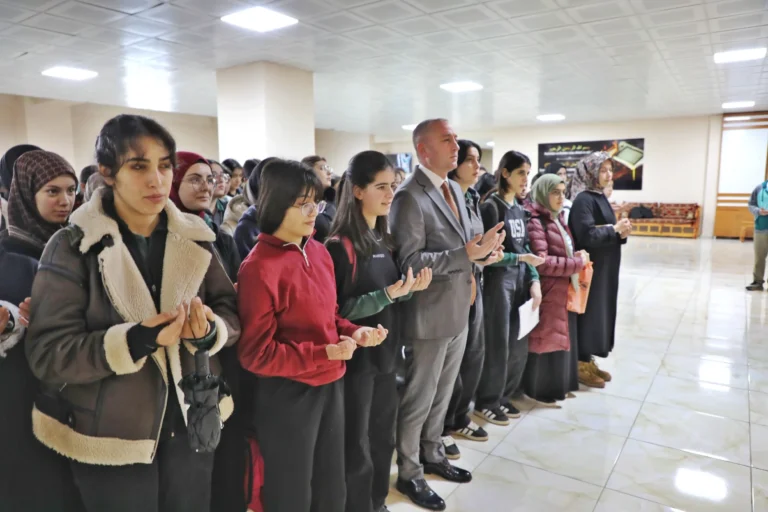 Ağrı’da Hüzünlü Sabah: Eğitim Şehitler İçin Duayla Başladı