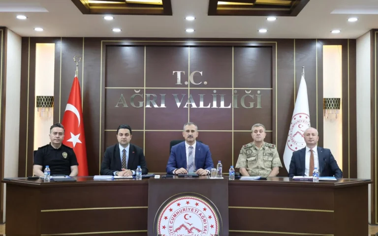 Ağrı’da Okullarda Yeni Dönem: Giriş Çıkışlara Sıkı Denetim!