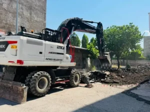 Patnos’ta mahalle yolları için yoğun mesai