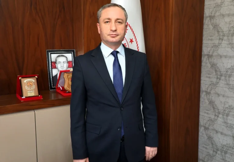 Hasan Kökrek’ten Ağrı’ya duygusal veda