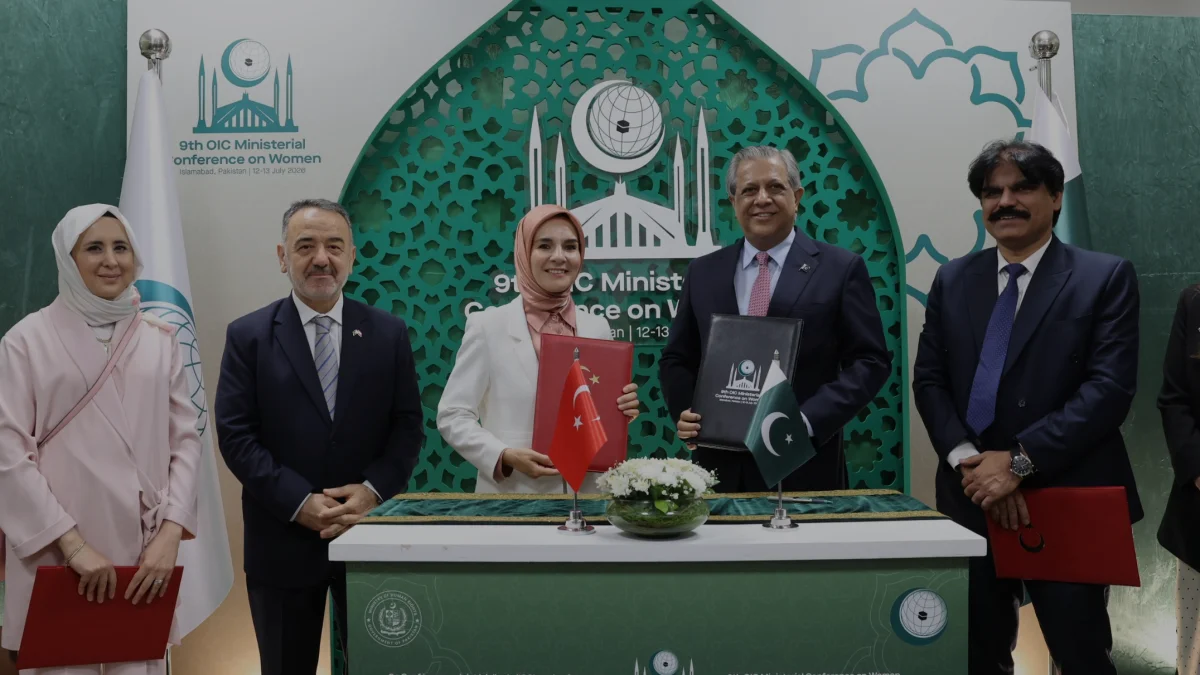 Bakan Göktaş İslamabad Zirvesinde Diplomatik Temaslarda Bulundu