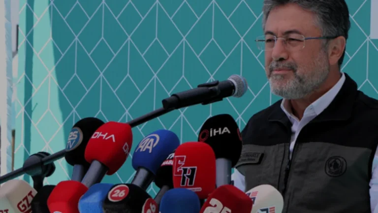 Bakan Yumaklı Açıkladı Son 3 Günde 218 Yangın Kontrol Altında