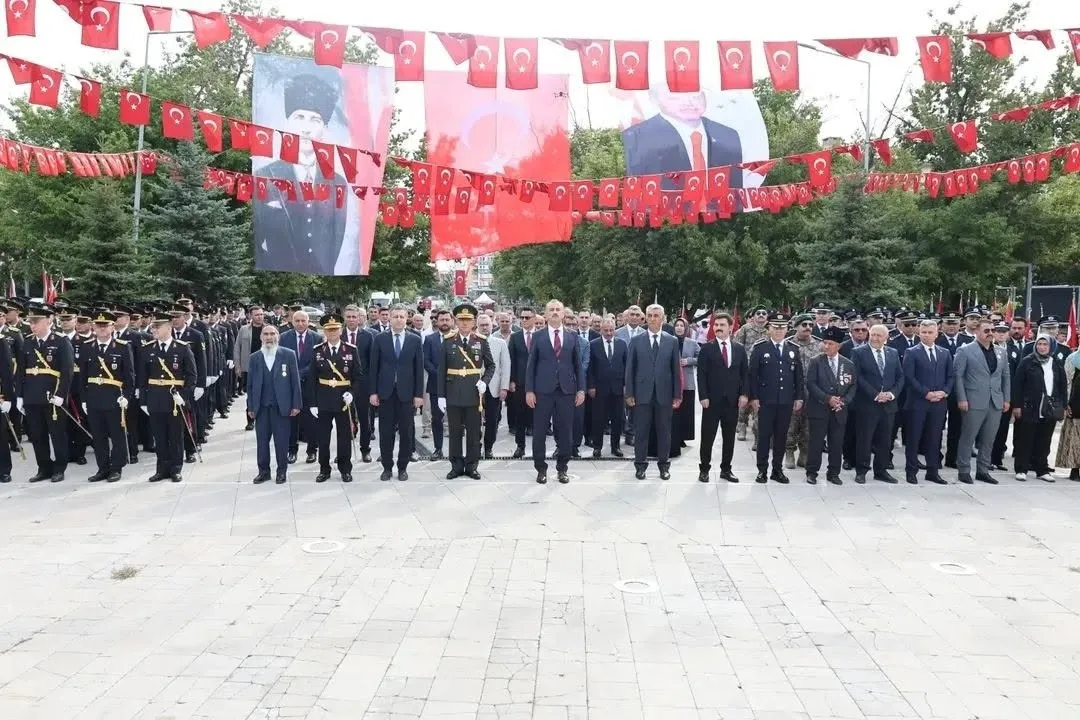 Ağrı’da 30 Ağustos Zafer Coşkusu: 104. Yıl Gururu Sokağa Taştı