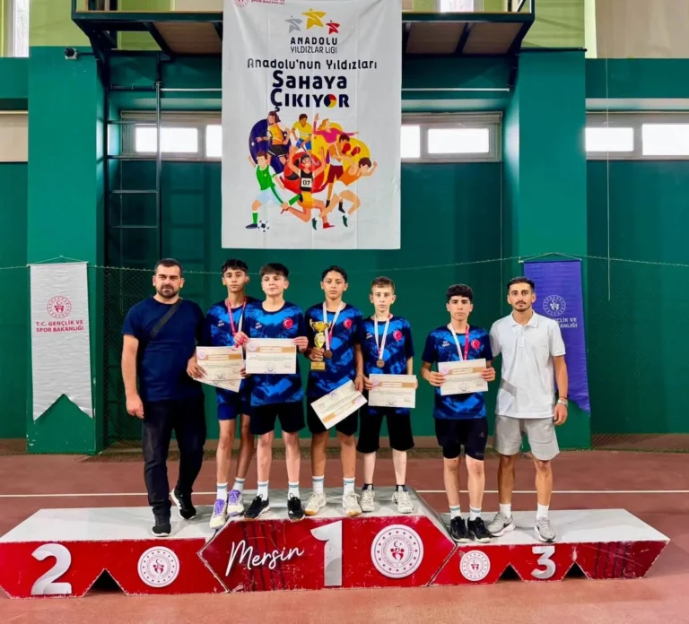 Ağrı Badminton Takımı ANALİG’de Türkiye 3.’sü Oldu!