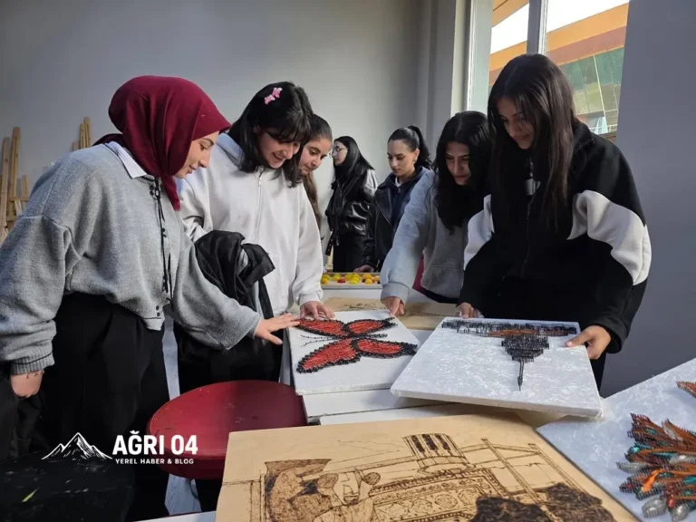 Ağrı’da Liseliler Gençlik Merkezi’nde Buluştu!