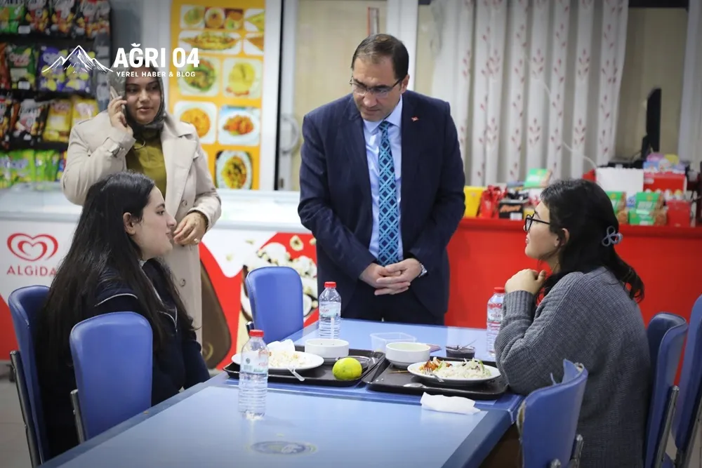 Ağrı’da Kız Yurdunda Gece Ziyareti: “Sizlerin Mutluluğu Önceliğimiz!”