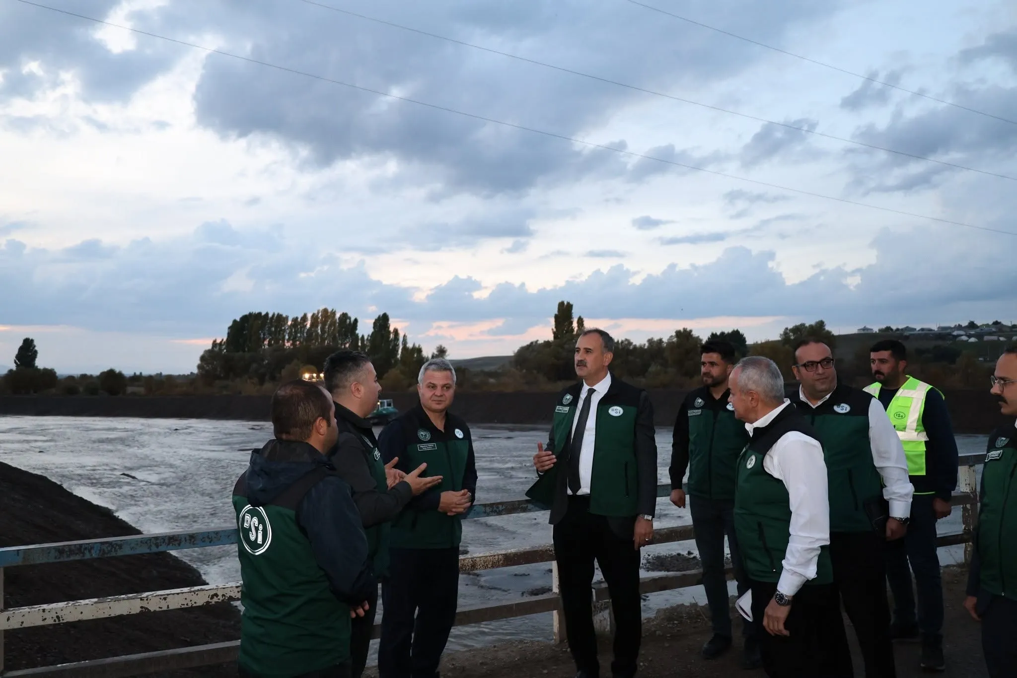 Murat Nehri’nde Taşkın Önlemi: Vali Bozkurt Sahada İnceledi