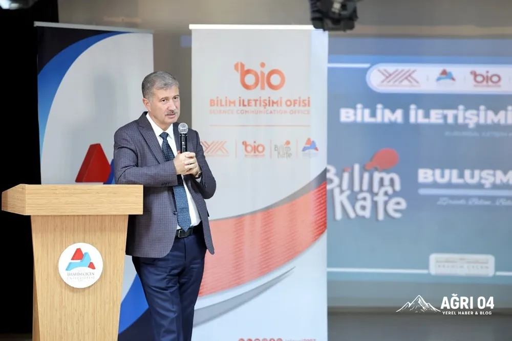AİÇÜ Rektörü Gülçin’den Gençlere: Teknolojinin Hakimi Olun