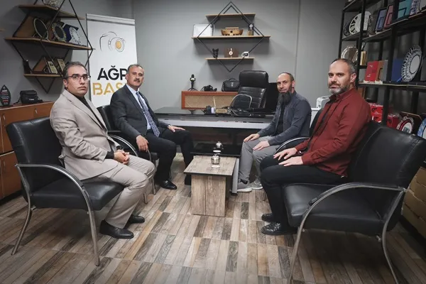 Vali Bozkurt’tan Gazeteci Aslan’a Samimi Ziyaret!